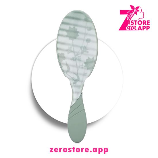 صورة ويت براش فرشاة بطبعة برو ديتانجلر بخلفية مشجرة